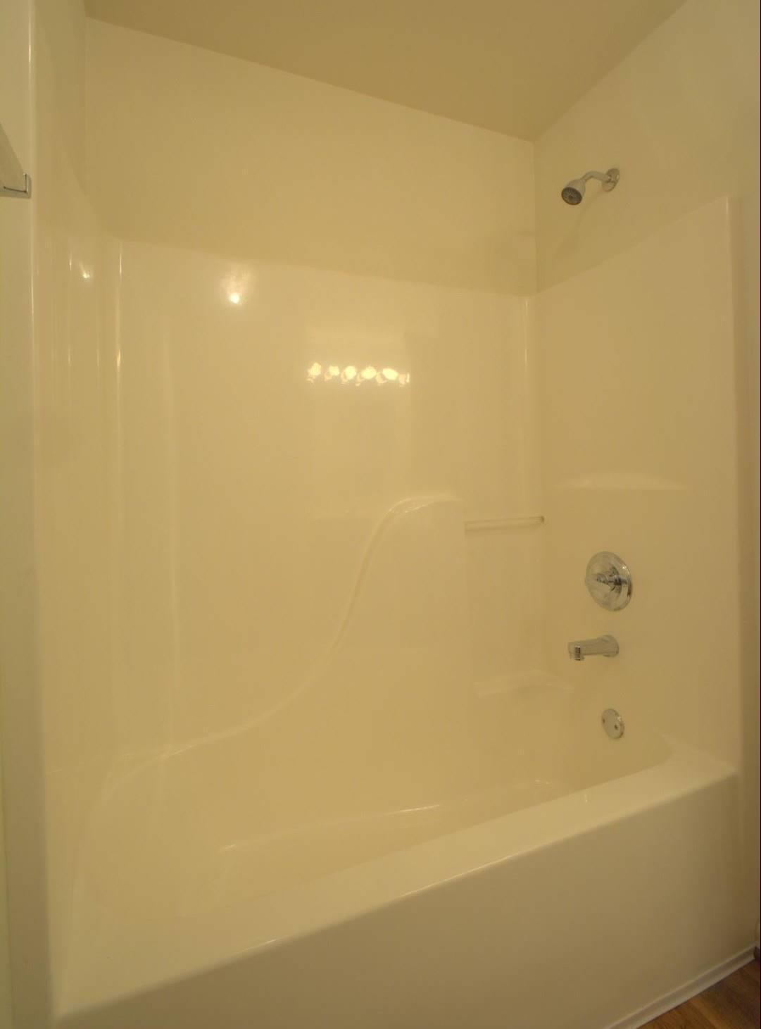 357 Winton Road Versailles, KY 40383 - Photo 19 of 26 Hall Bath Tub-Shower