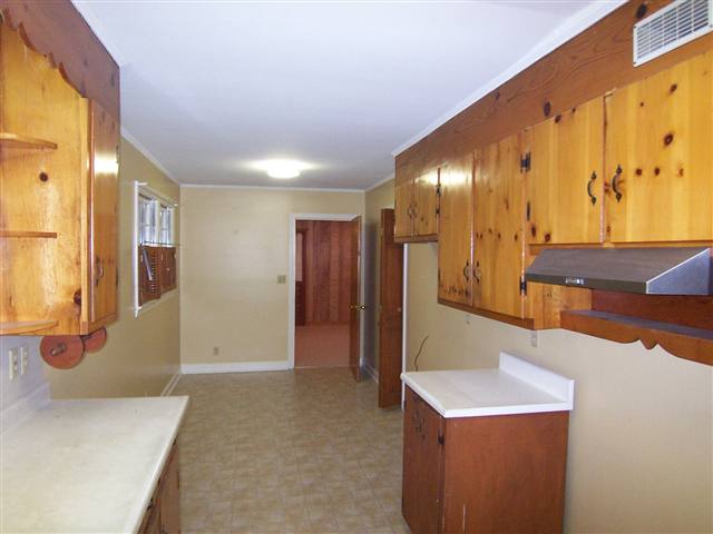 3906 Edwards Road Taylors, SC 29687 - Photo 2 of 9 Gallery Image 2