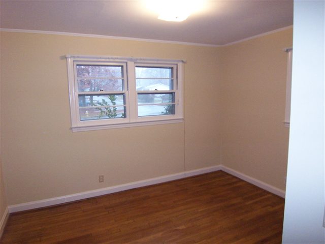 3906 Edwards Road Taylors, SC 29687 - Photo 7 of 9 Gallery Image 7