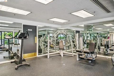 $495,000 | 6363 Christie Avenue, Unit 525, Emeryville, CA 94608