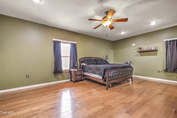 $399,900 | 17516 Donegal Drive, Abingdon, VA 24210