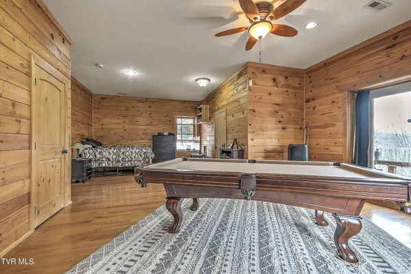 $399,900 | 17516 Donegal Drive, Abingdon, VA 24210