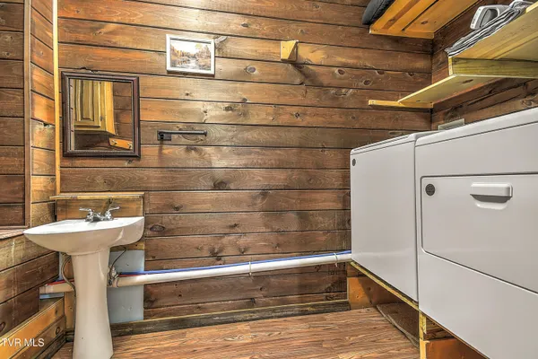 $399,900 | 17516 Donegal Drive, Abingdon, VA 24210