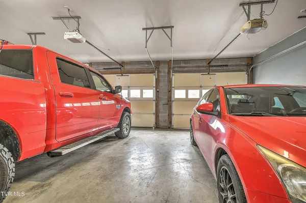 $399,900 | 17516 Donegal Drive, Abingdon, VA 24210