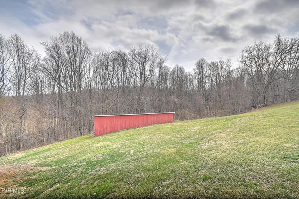 $399,900 | 17516 Donegal Drive, Abingdon, VA 24210