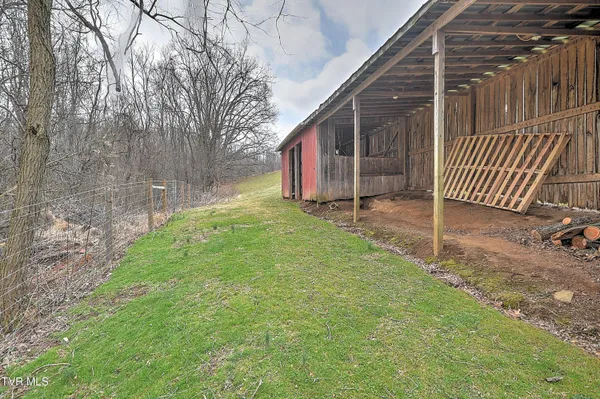 $399,900 | 17516 Donegal Drive, Abingdon, VA 24210