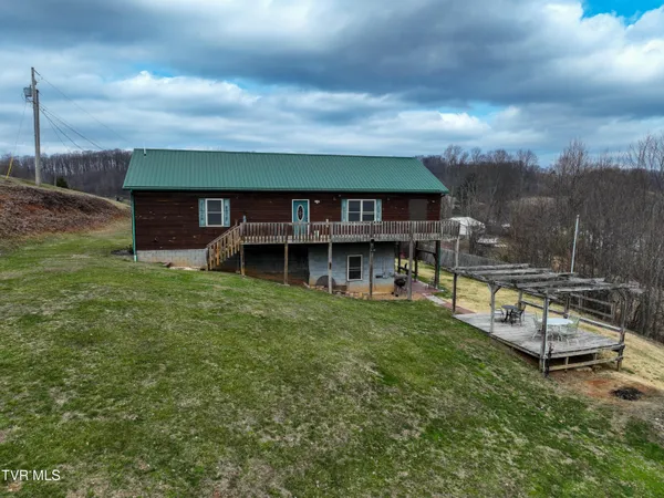 $399,900 | 17516 Donegal Drive, Abingdon, VA 24210