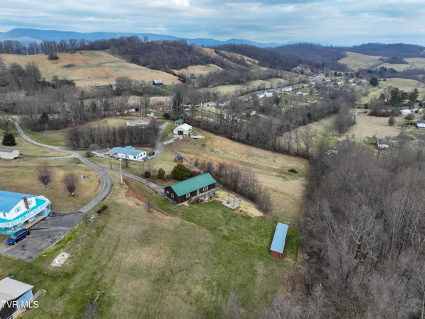 $399,900 | 17516 Donegal Drive, Abingdon, VA 24210