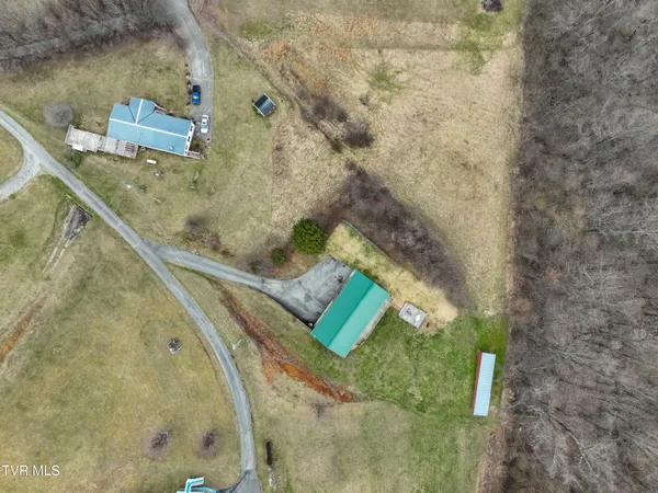 $399,900 | 17516 Donegal Drive, Abingdon, VA 24210