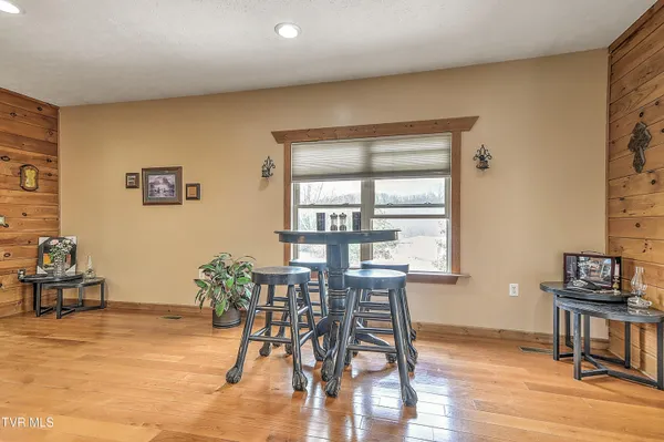 $399,900 | 17516 Donegal Drive, Abingdon, VA 24210