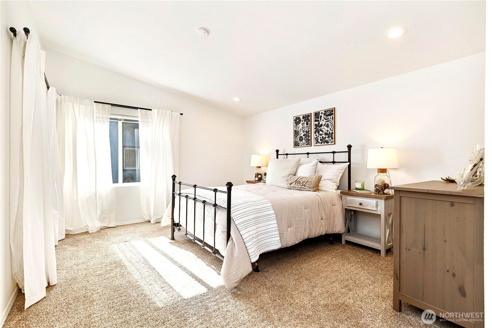 3834 South Passage View Lane Langley, WA 98260 - Photo 26 of 40 a bed room with a bed and a window