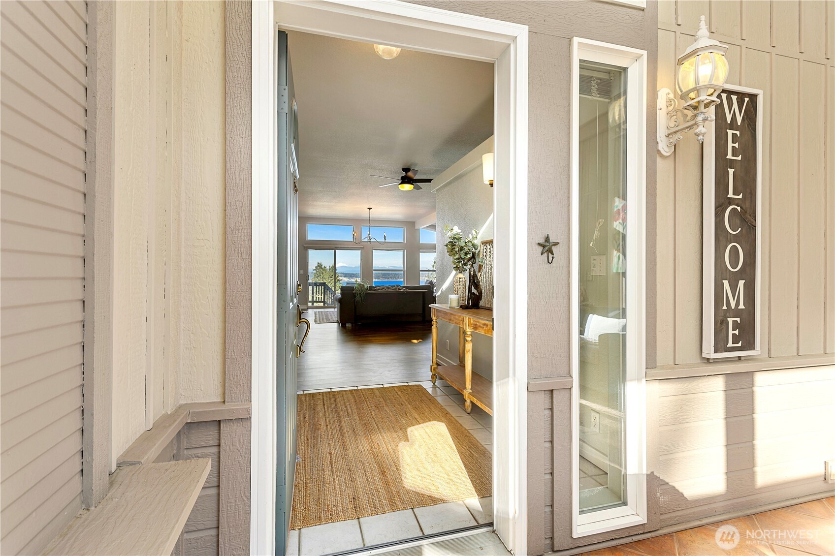 3834 South Passage View Lane Langley, WA 98260 - Photo 8 of 40 a view of a living room
