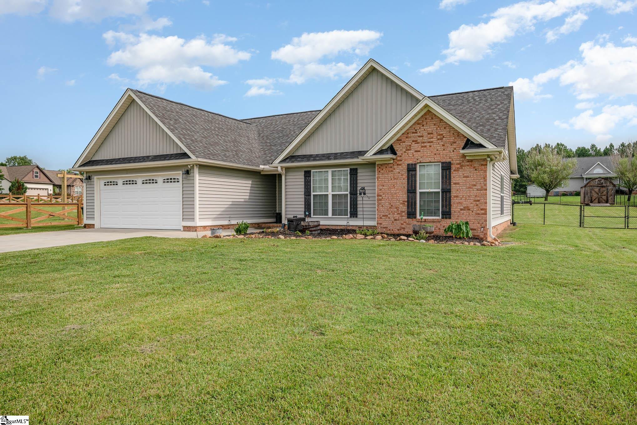 327 Laura Bishop Lane Inman, SC 29349 - Photo 2 of 36 Gallery Image 2