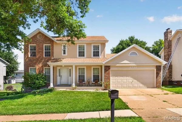 $350,000 | 2739 Cripple Creek Drive, Oakville, MO 63129