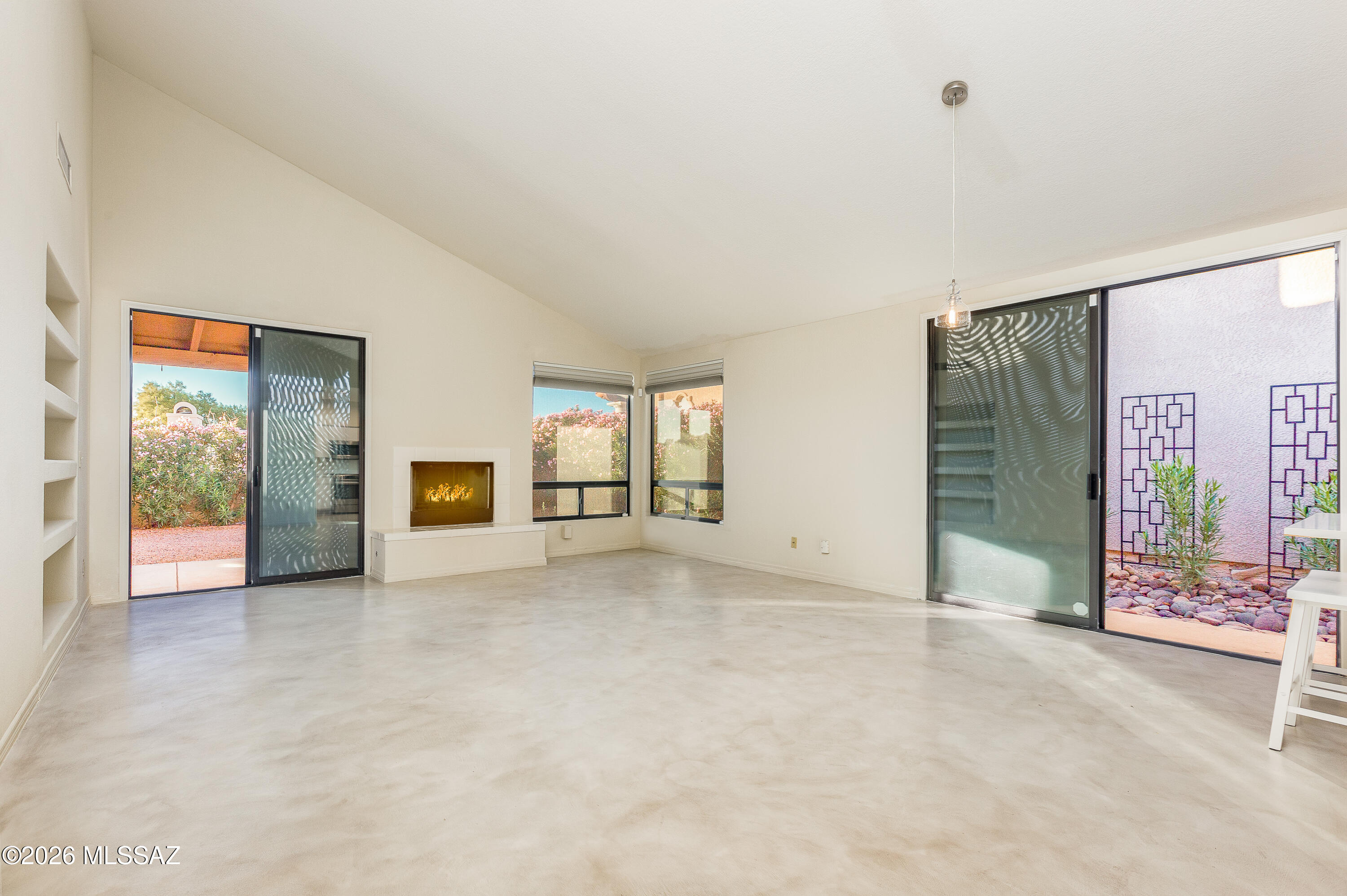 5825 North Misty Ridge Drive Tucson, AZ 85718 - Photo 9 of 39