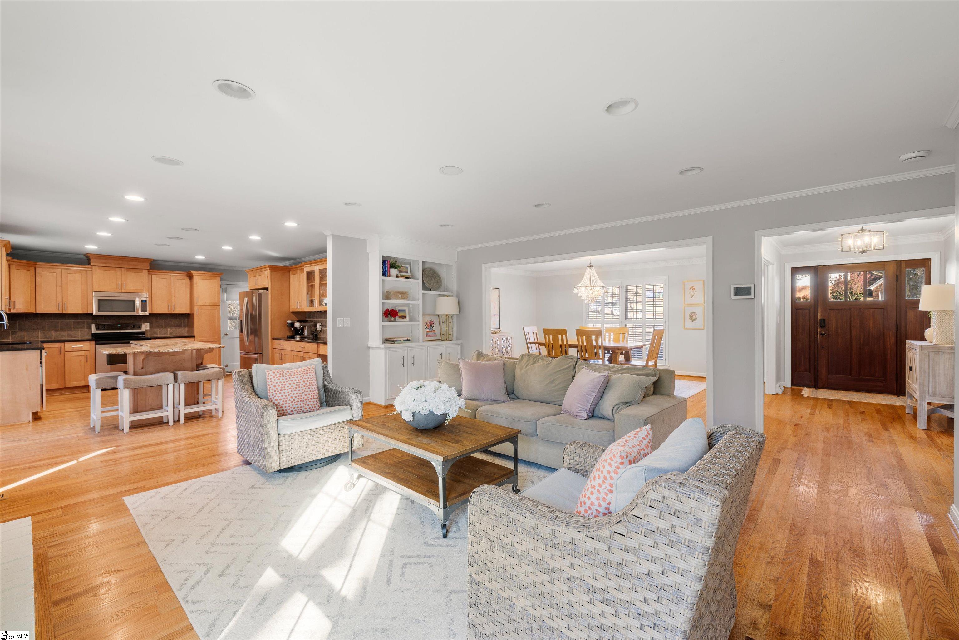 108 Sandy Creek Court Greer, SC 29650 - Photo 4 of 37