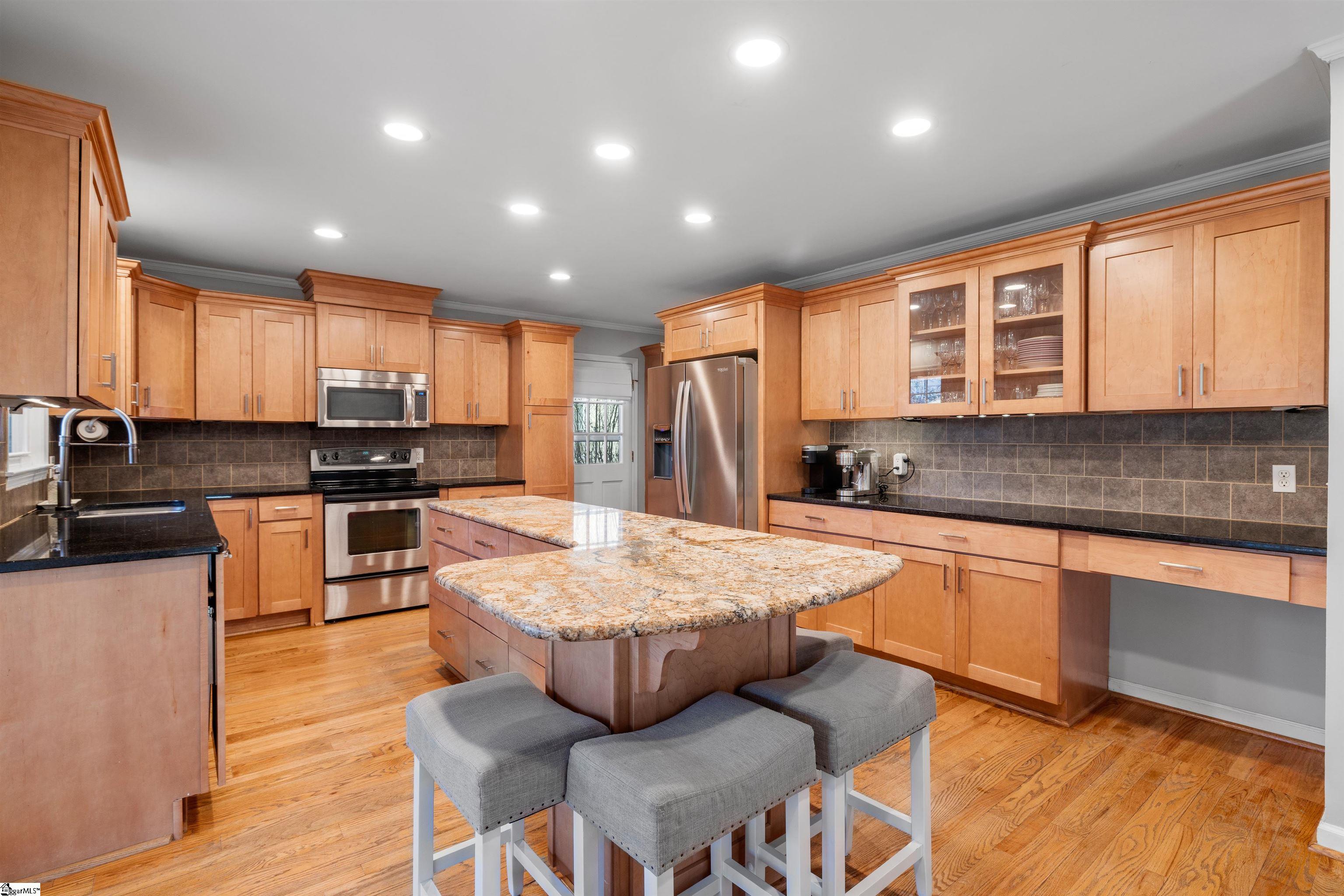 108 Sandy Creek Court Greer, SC 29650 - Photo 9 of 37