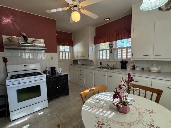 $119,900 | 532 North Washington Street, Du Quoin, IL 62832