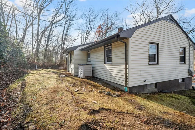 $375,000 | 470 St Paul Street, North Smithfield, RI 02896