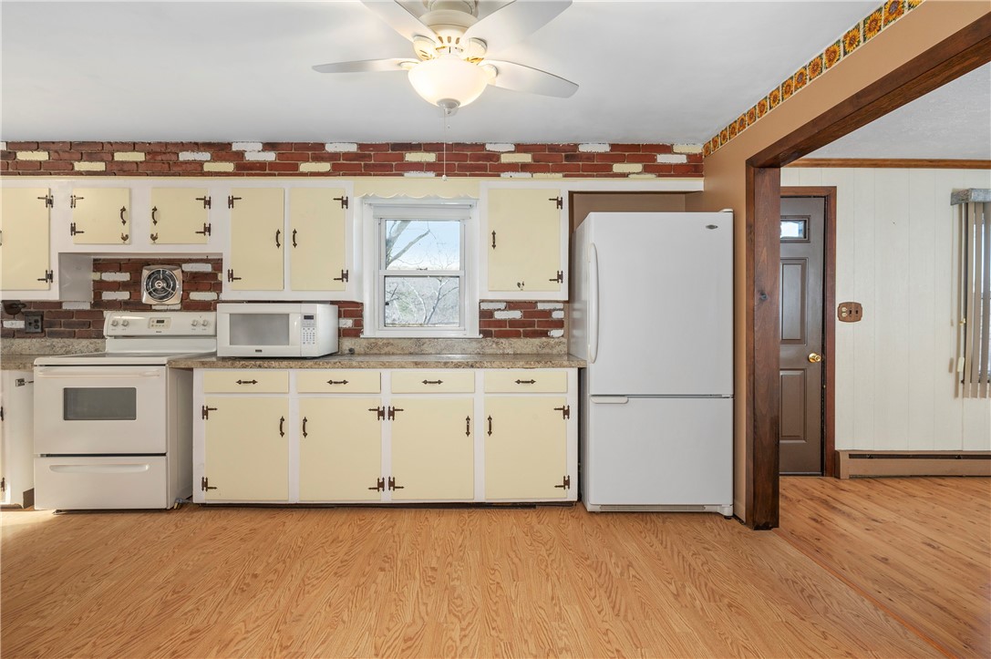 470 St Paul Street North Smithfield, RI 02896 - Photo 7 of 21