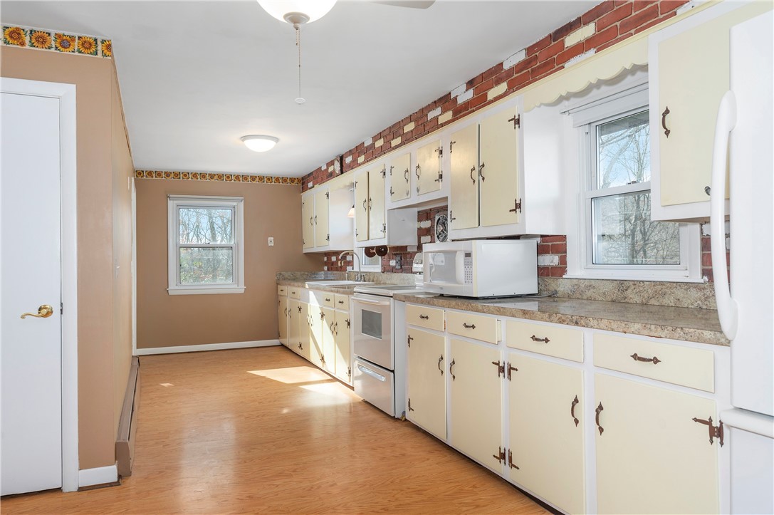 470 St Paul Street North Smithfield, RI 02896 - Photo 8 of 21