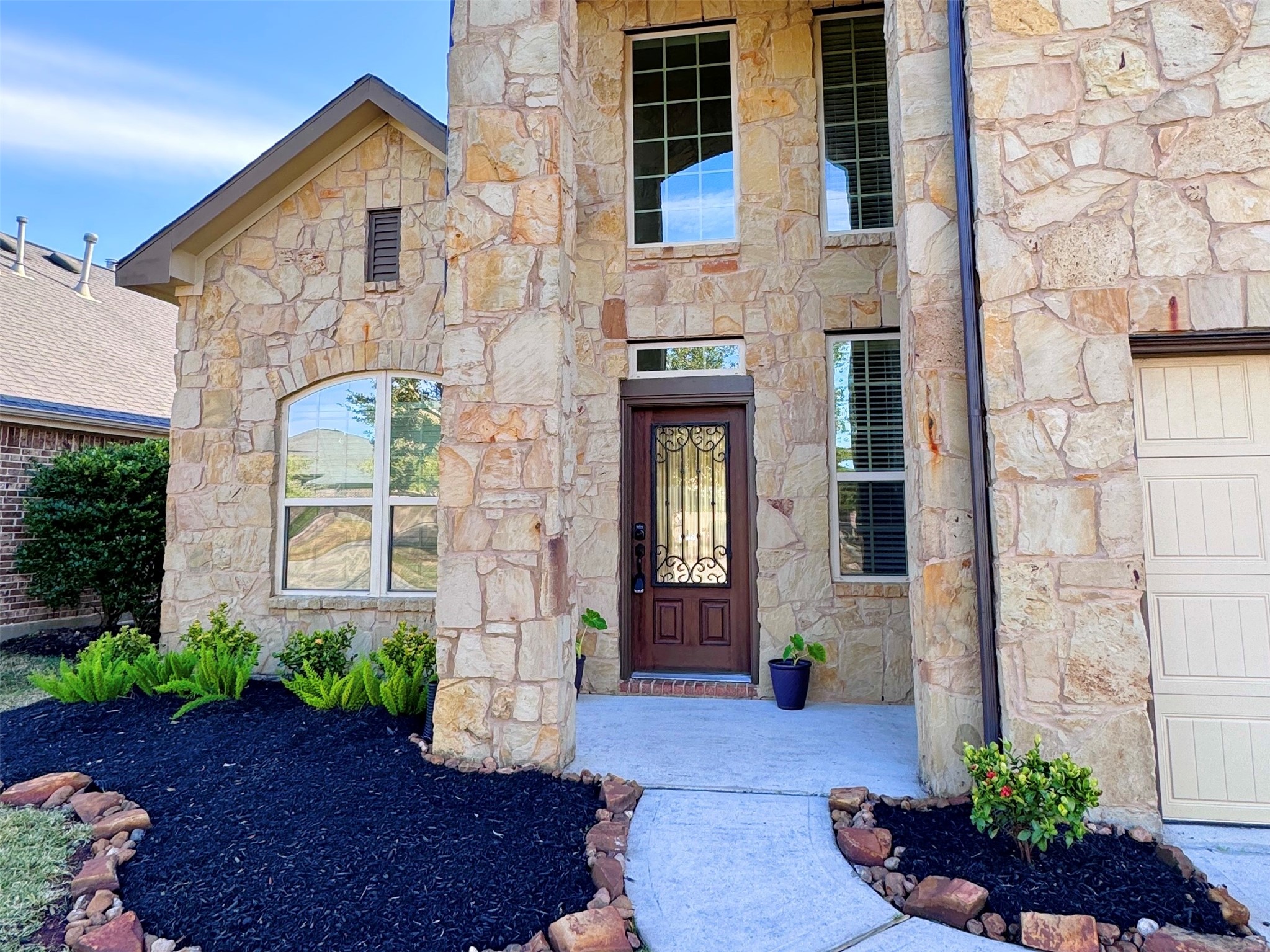 3566 Hamilton Bend Lane Spring, TX 77386 - Photo 2 of 25 a front view of a house with a yard