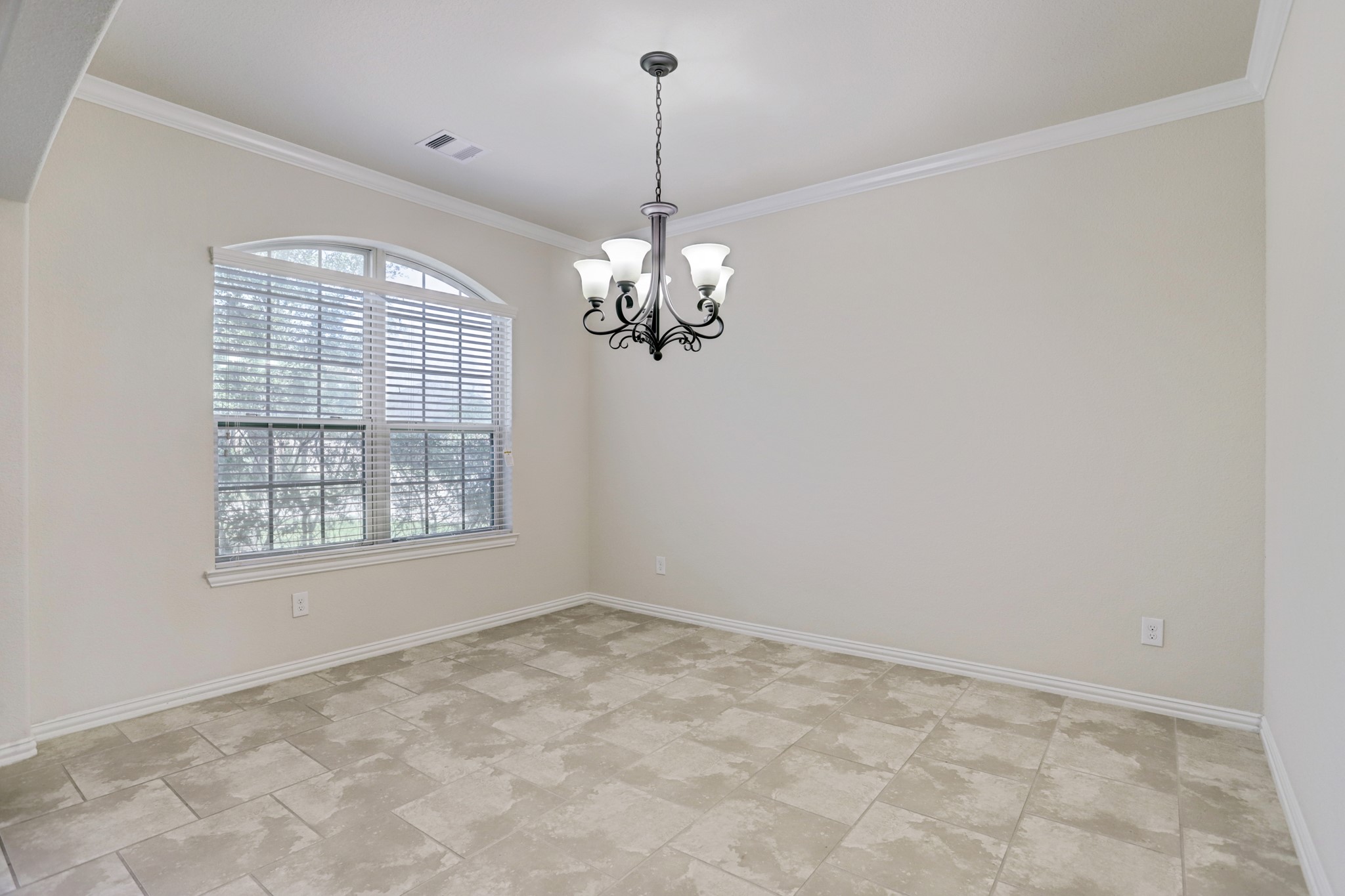 3566 Hamilton Bend Lane Spring, TX 77386 - Photo 5 of 25 a view of a chandelier in a room
