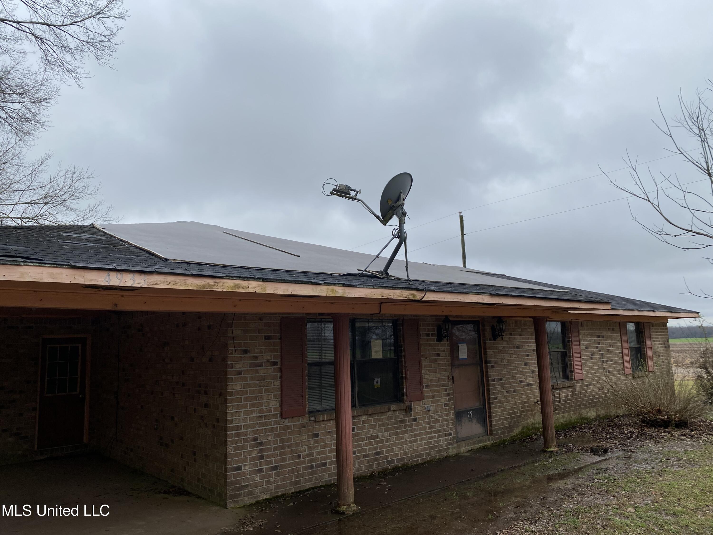 4933 Travelers Rest Lorman, MS 39096 - Photo 4 of 22 travelers rest roof new