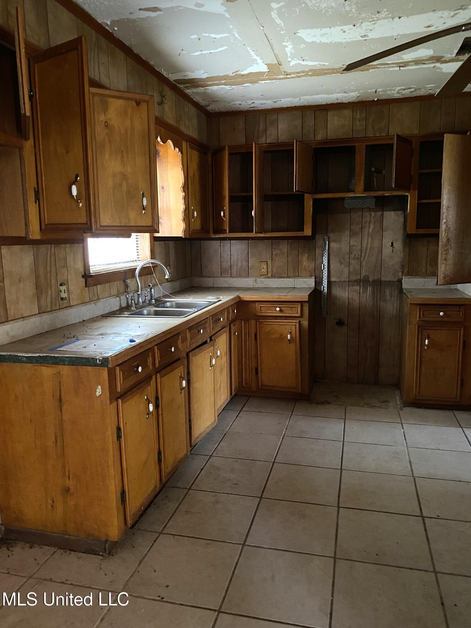 4933 Travelers Rest Lorman, MS 39096 - Photo 8 of 22 Travelers rest kitchen new 2