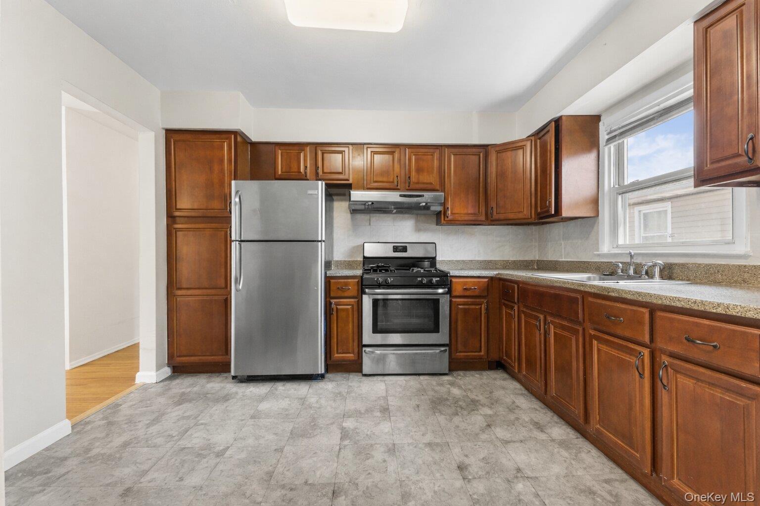 95-21 150th Road Queens, NY 11417 - Photo 16 of 31