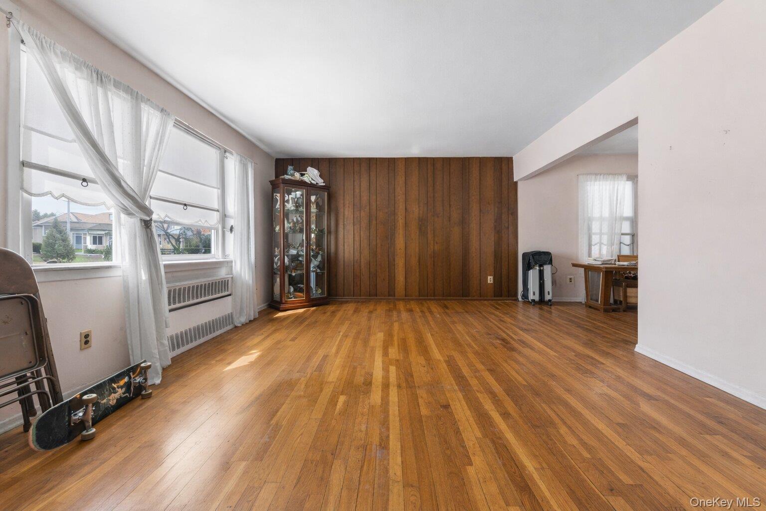 95-21 150th Road Queens, NY 11417 - Photo 3 of 31