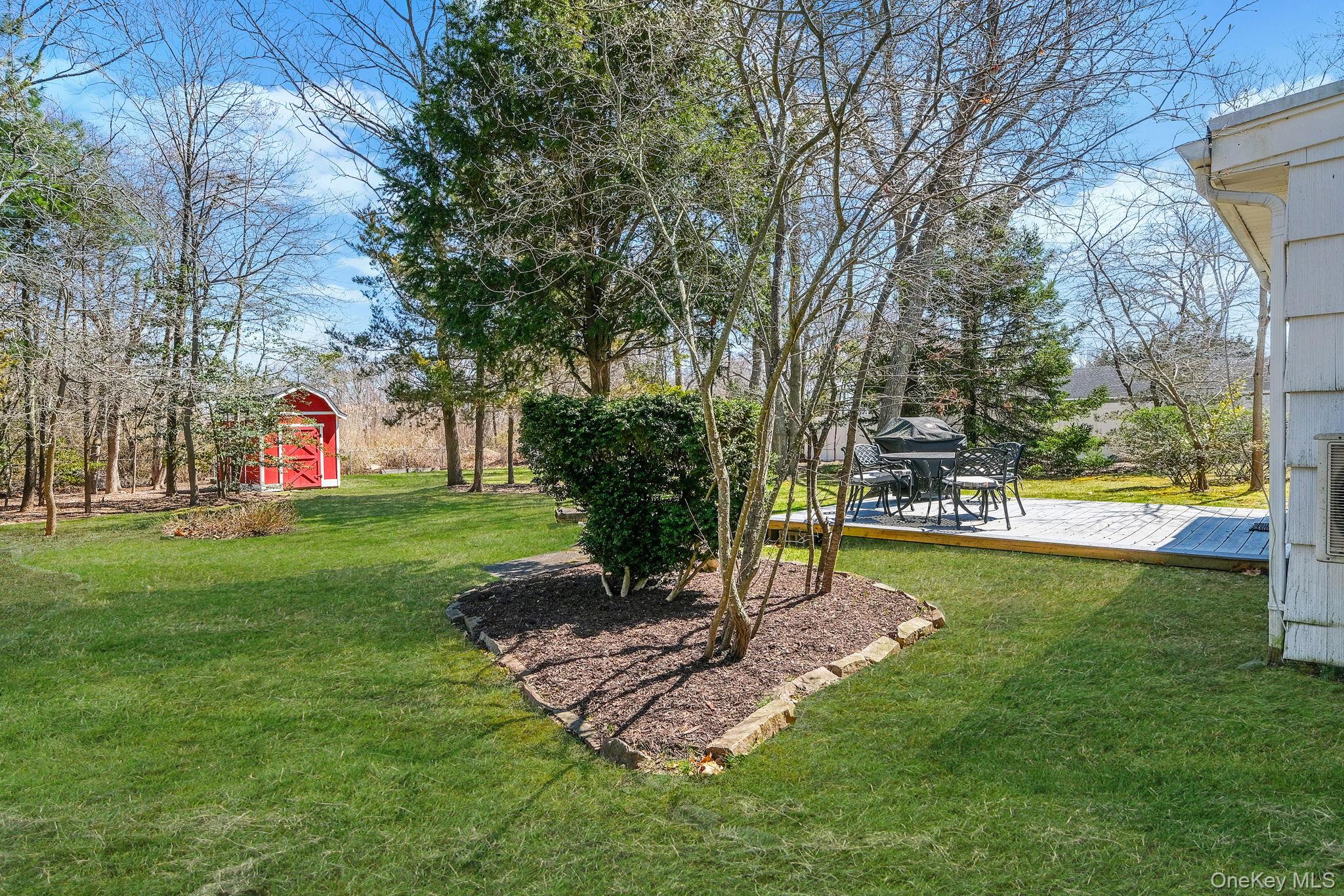 223 Connetquot Road Bayport, NY 11705 - Photo 5 of 28