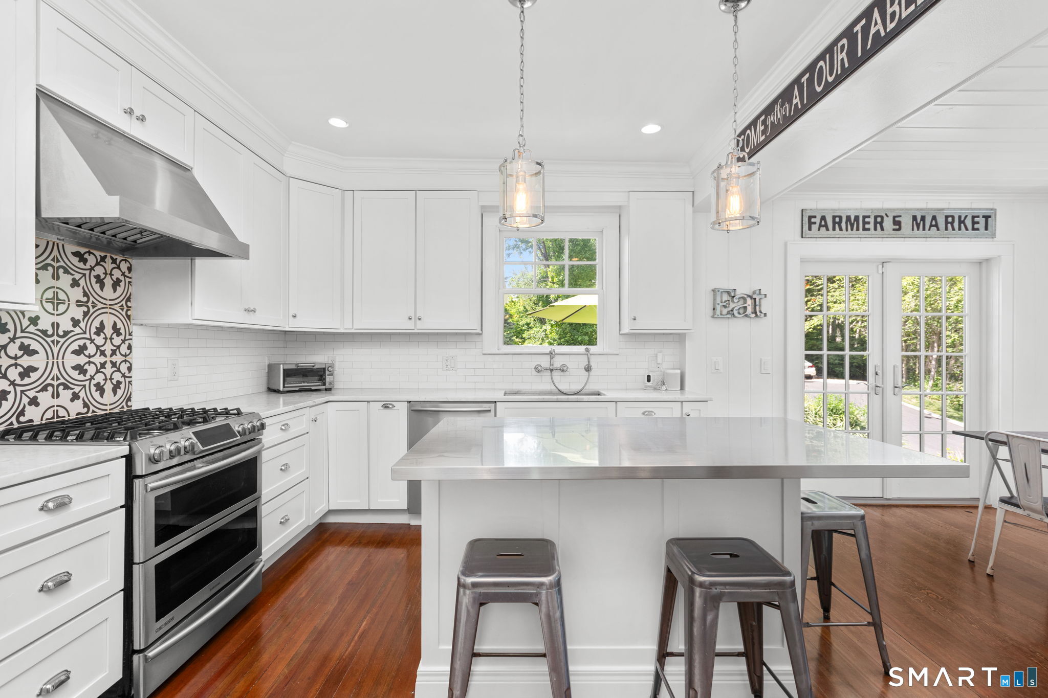 207 Redding Road Redding, CT 06896 - Photo 4 of 36