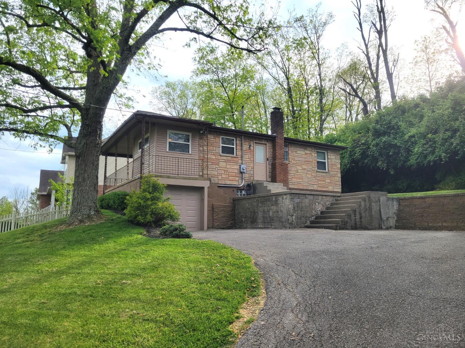8225 Sheed Road Cincinnati, OH 45247 - Photo 25 of 26
