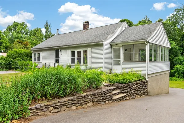 $399,900 | 308 Union Street, Leominster, MA 01453