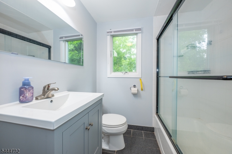 89 Moraine Road Morris Plains, NJ 07950 - Photo 2 of 48