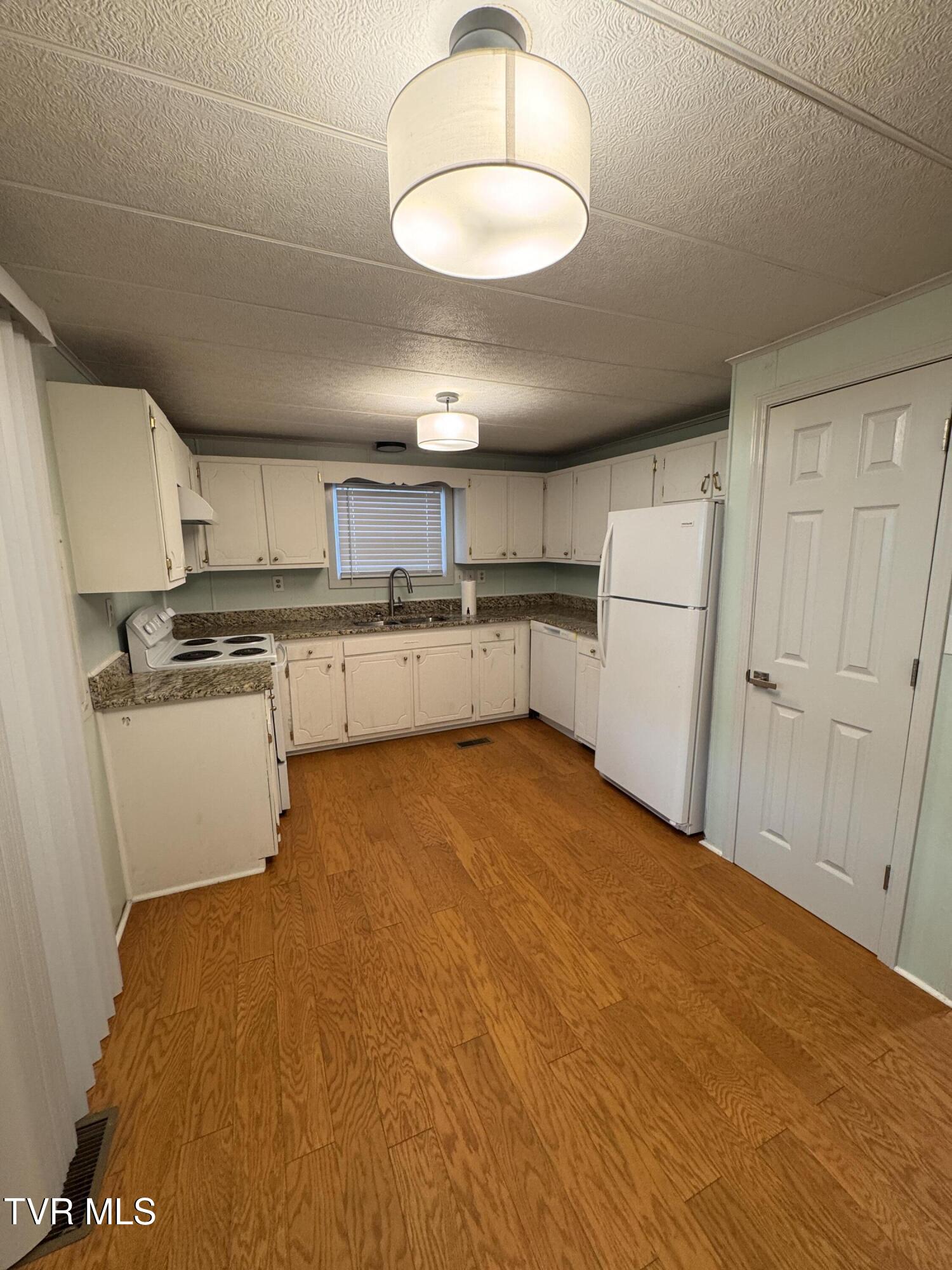 101 Spar Mill Road Erwin, TN 37650 - Photo 24 of 47 IMG_4390