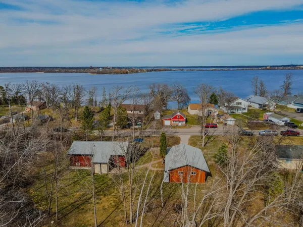 $390,000 | 1920 South Lake Irving Drive Southwest, Bemidji, MN 56601