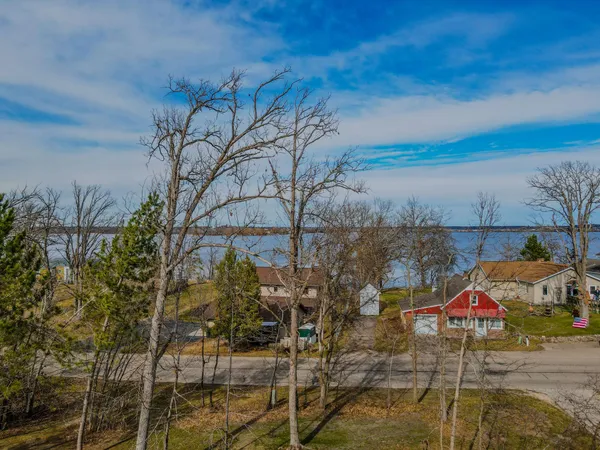 $390,000 | 1920 South Lake Irving Drive Southwest, Bemidji, MN 56601