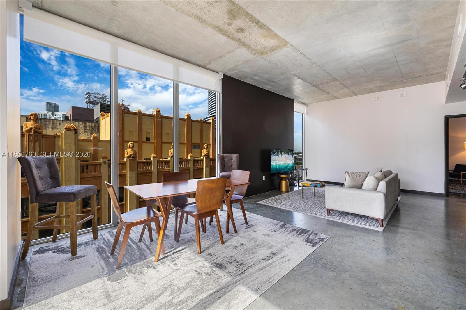 151 Southeast 1st Street, Unit 401 Miami, FL 33131 - Photo 1 of 33