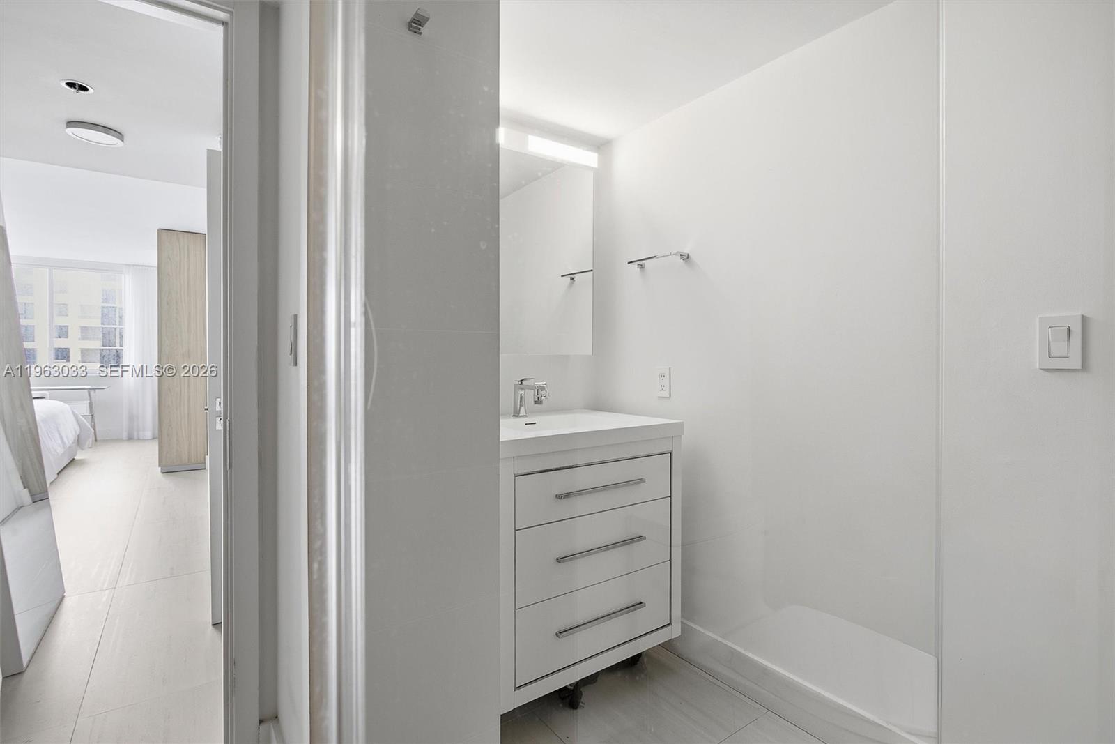 540 Brickell Key Drive, Unit 823 Miami, FL 33131 - Photo 21 of 49