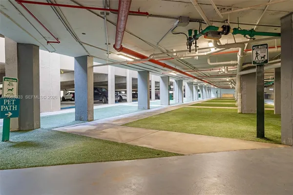 $659,000 | 540 Brickell Key Drive, Unit 823, Miami, FL 33131