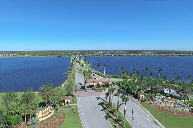 $349,000 | 10333 Heritage Bay Boulevard, Unit 1712, Naples, FL 34120