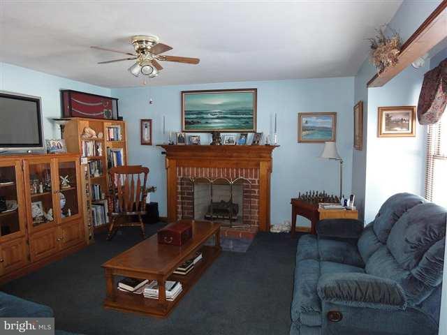 1026 Armstrong Road Carlisle, PA 17013 - Photo 5 of 19 Gallery Image 5