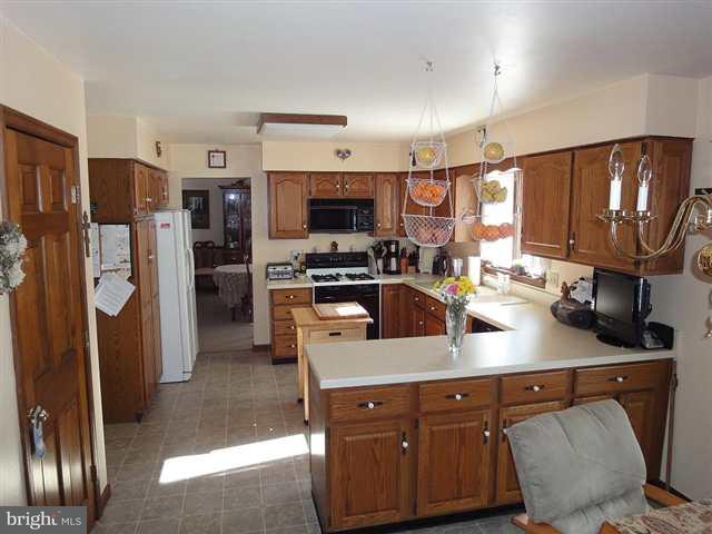 1026 Armstrong Road Carlisle, PA 17013 - Photo 10 of 19 Gallery Image 10