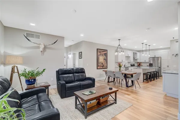 $374,900 | 7450 South Eastern Avenue, Unit 1077, Las Vegas, NV 89123