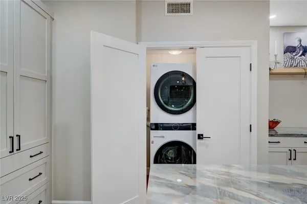 $374,900 | 7450 South Eastern Avenue, Unit 1077, Las Vegas, NV 89123