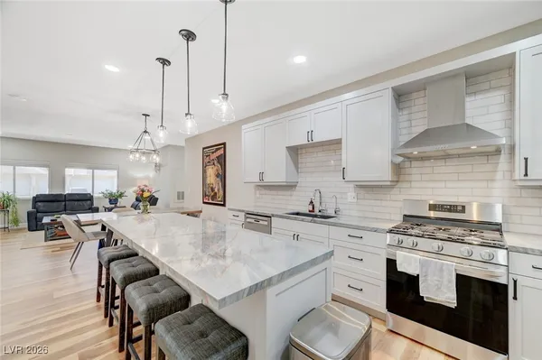 $374,900 | 7450 South Eastern Avenue, Unit 1077, Las Vegas, NV 89123