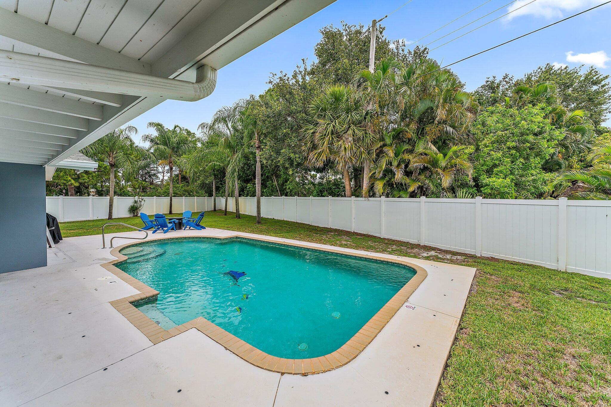 28 Ridgewood Circle Tequesta, FL 33469 - Photo 34 of 43 062-28RidgewoodCir-Jupiter-FL-SMALL