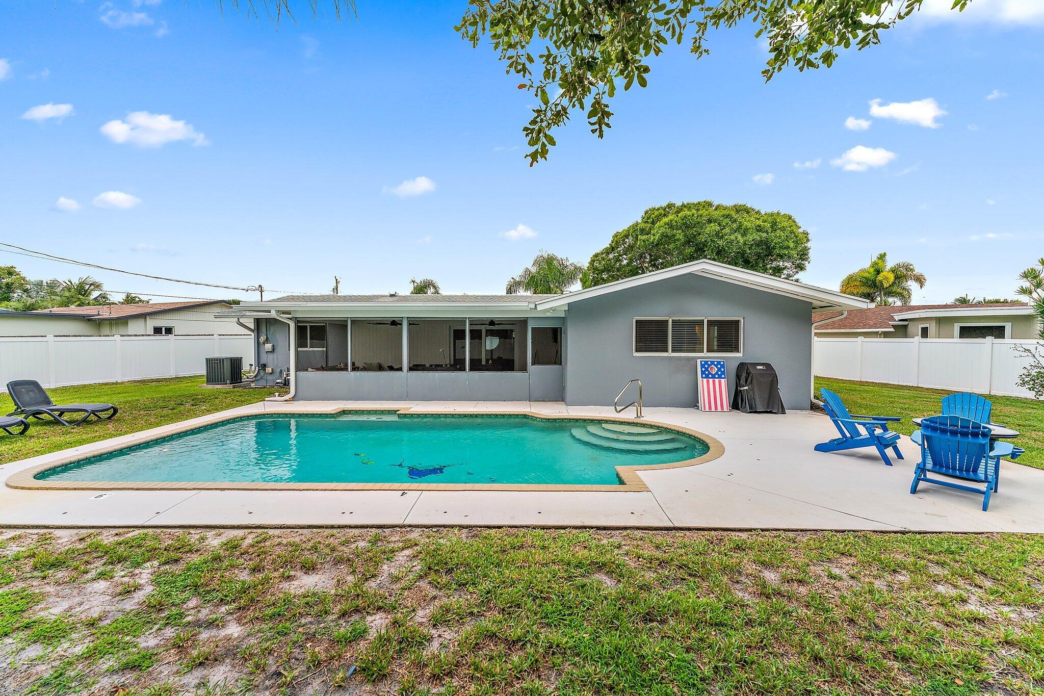 28 Ridgewood Circle Tequesta, FL 33469 - Photo 36 of 43 064-28RidgewoodCir-Jupiter-FL-SMALL